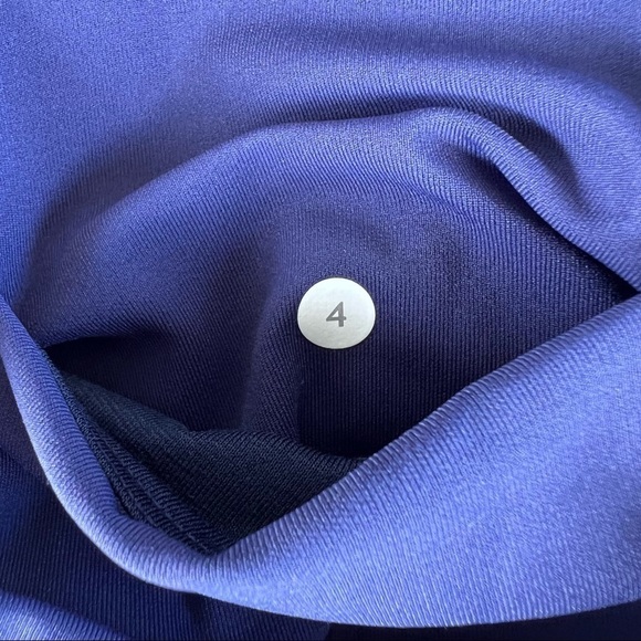 Lululemon Minimalist Crop Hero Blue Size 4 Athletic Leggings Mesh Lattice GUC - Picture 11 of 12